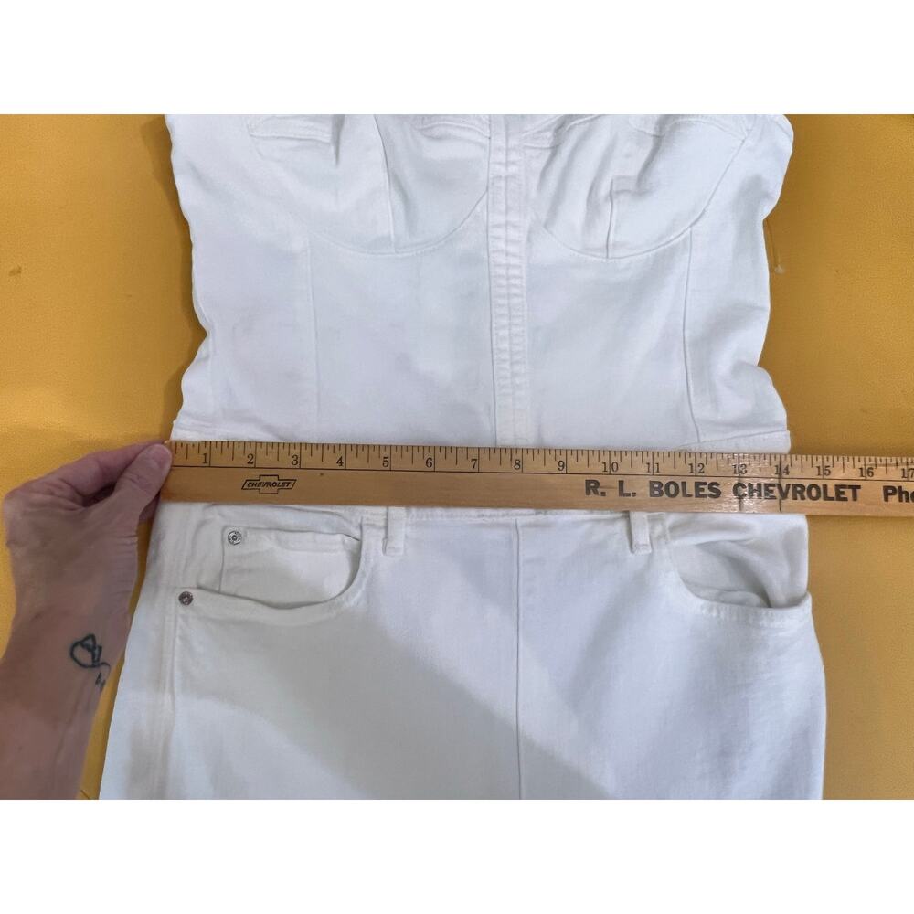 Guess Vanna Sleeveless Skinny Leg Denim Jumpsuit White Womens Size M x 29 NWT - Picture 13 of 15